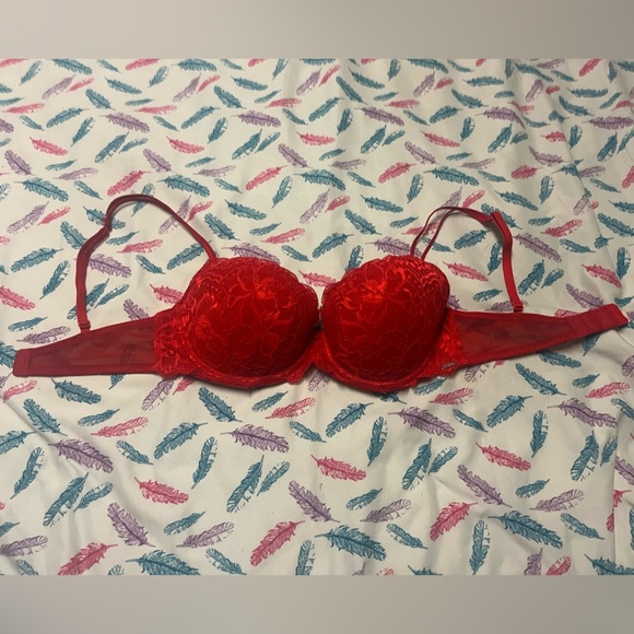 🌻PINK VS Red Lace Bra - Picture 5 of 5
